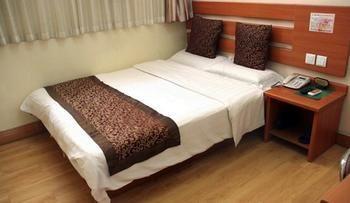 Tiandi Renhe Hotel Jinan Exterior photo